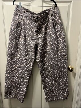 Wild Fable Women’s Plus Size Leopard Print Barrel Jeans. Size XXL. Trending